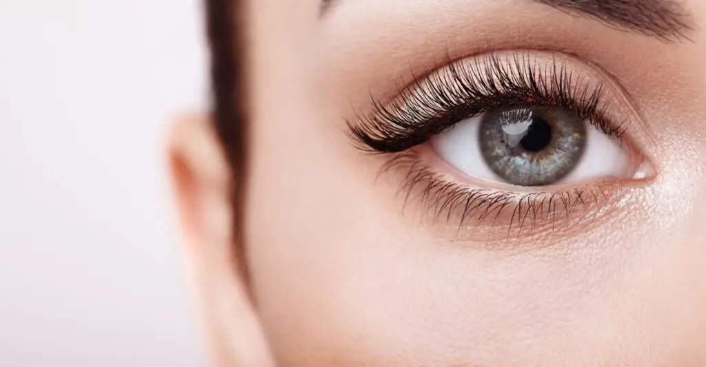 Rejuvenate Your Eyes with Tear Trough Fillers in Istanbul 82 Eyes Tear Trough Filler
