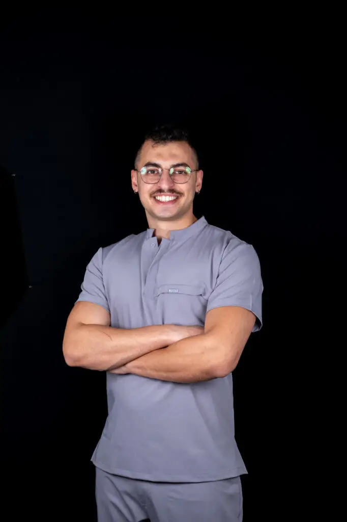 Dt. Ertuğrul Çakmak