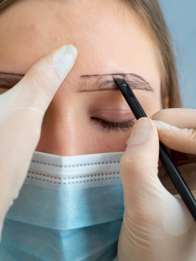 Highly precise FUE eyebrow hair transplantation technique using microscopic follicular units